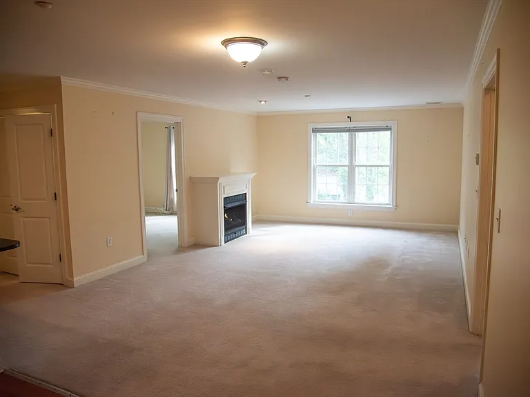 8 Crowninshield St #210 — Photo 8