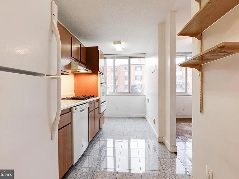 1301 S Arlington Ridge Rd #310 — Photo 23
