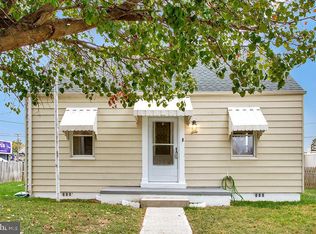 60 Riverside Rd, Baltimore, MD 21221