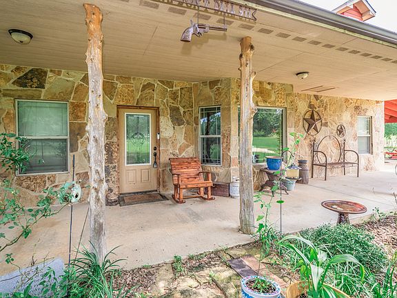 3rd image of 10002 White Oak Ave