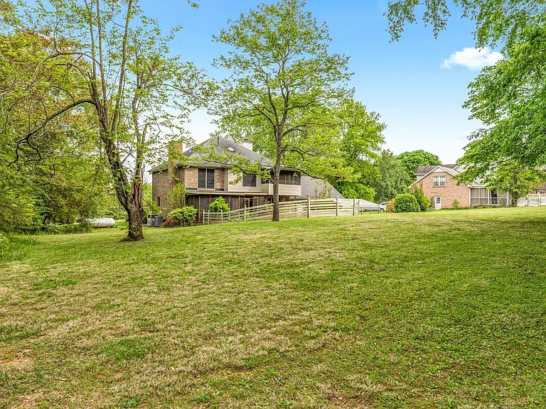 108 Rolling Meadow Dr — Photo 43