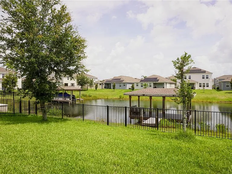 4909 Olivia Ct — Photo 23