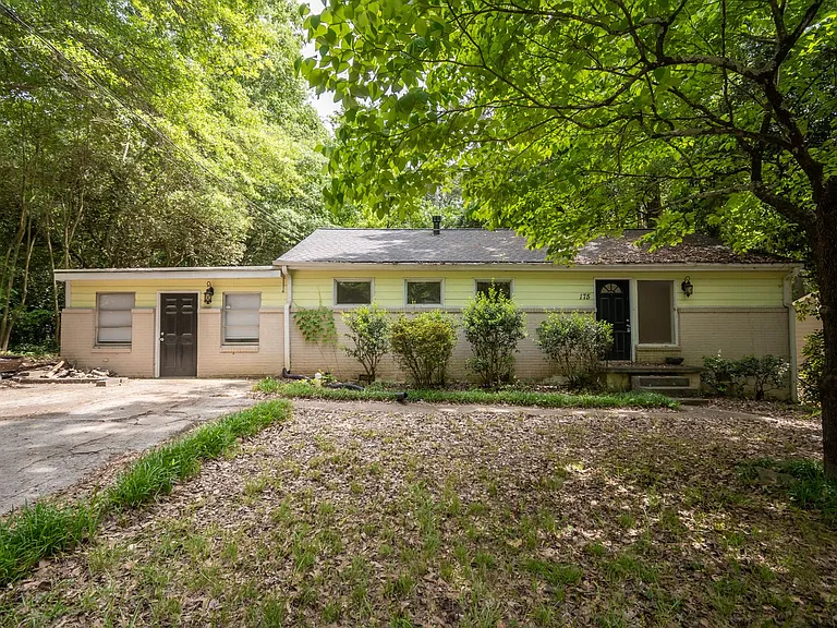 175 Habersham Way — Photo 1