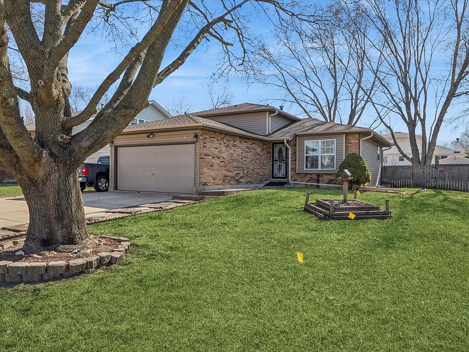 1st image of 834 River Dr
