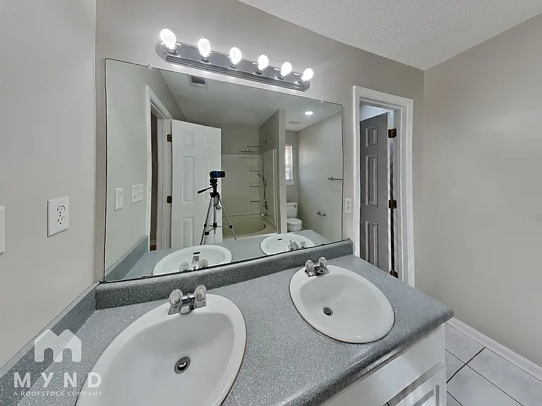 6491 Gina Agha Cir — Photo 13