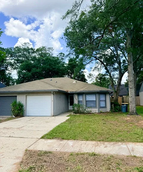 5627 Greatpine Ln N — Photo 1
