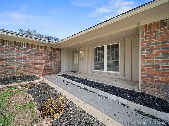 5th image of 331 Cordova Ct
