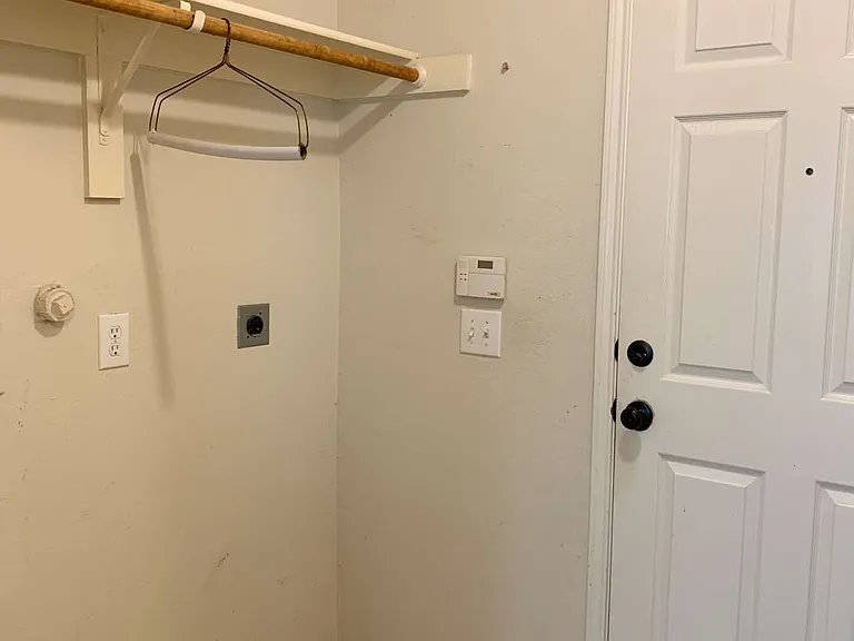208 N Rolling Meadows Dr — Photo 19