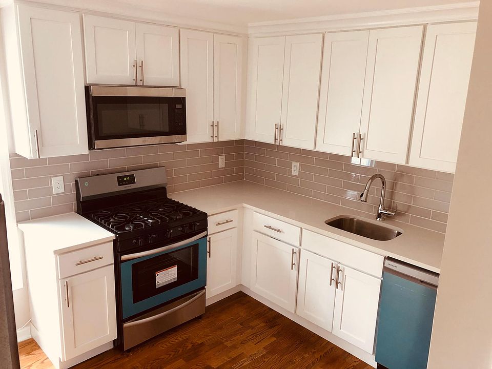 1st image of 15 Beech St Floor 2
