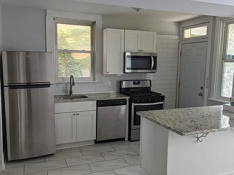 1116 Bellaire Ave — Photo 17