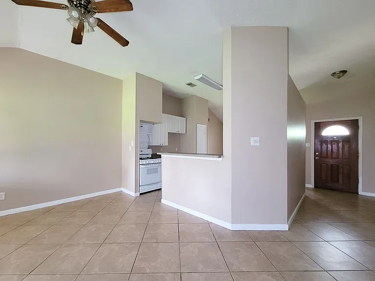 29002 Sedgefield St — Photo 5