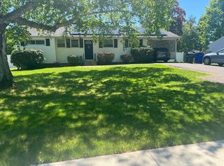 81 Elm St, Tariffville, CT 06081