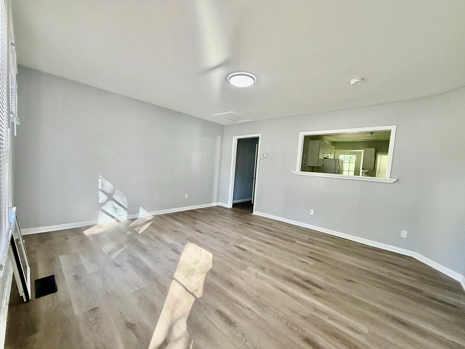 2 bed, $1,200 — Photo 3