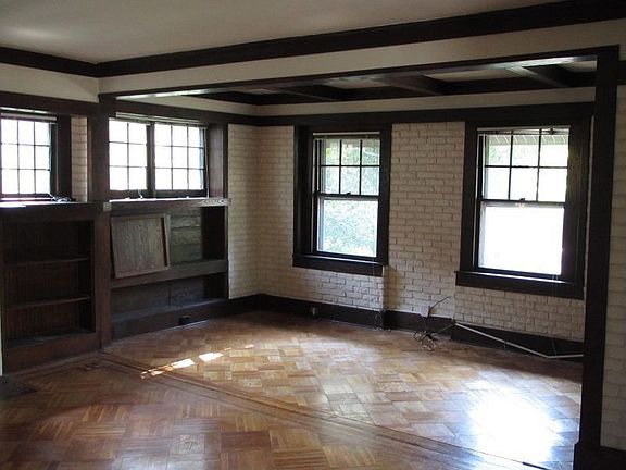 2nd image of 326 Hillside Ave