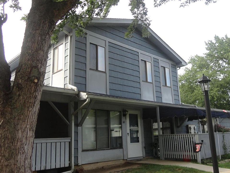 1st image of 88 Woodway Dr #88