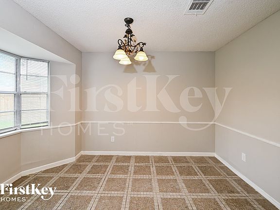 5th image of 13706 Oleoke Ln