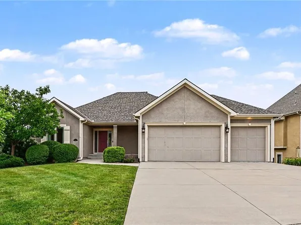 10015 N Michigan Ave, Kansas City, MO 64155