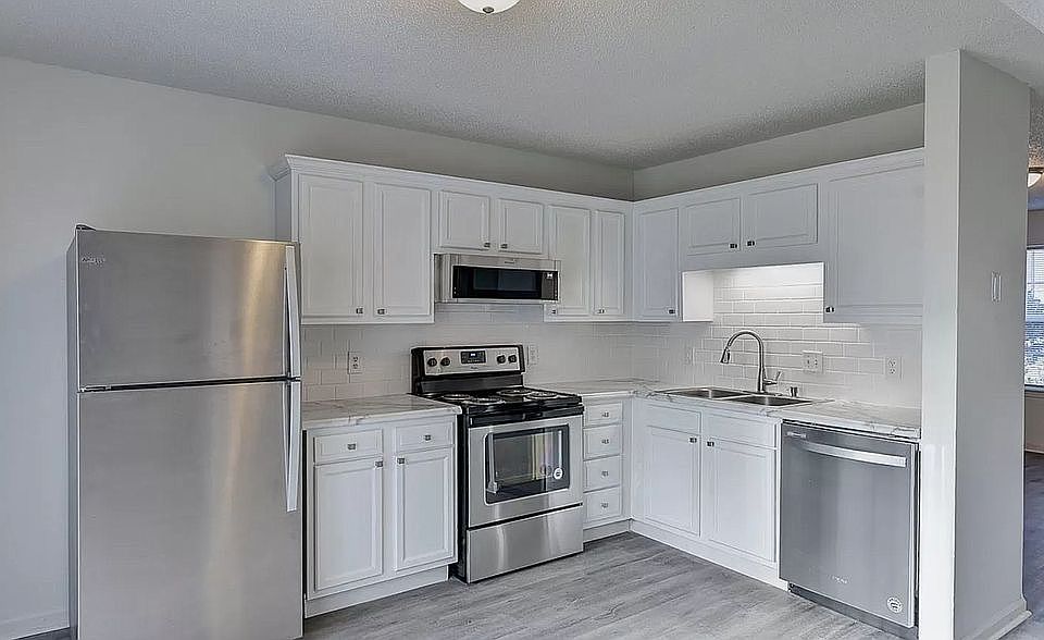 2nd image of 106 Villa Ct