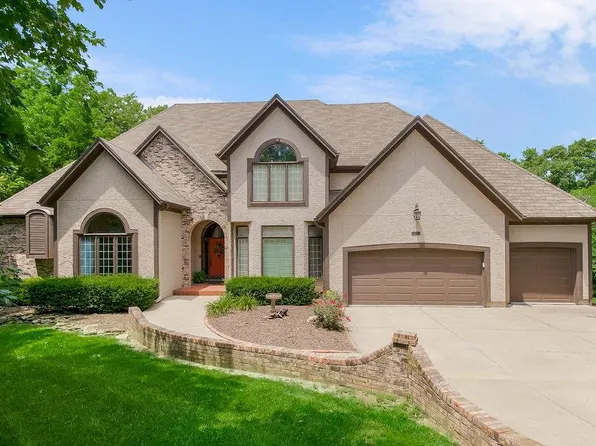 18702 W 64th St, Shawnee, KS 66218