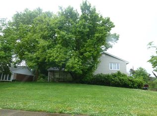 22 Chapel Hill Rd, Huntingdon Valley, PA 19006