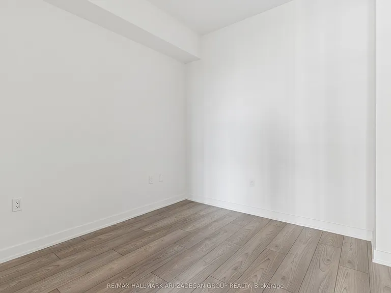 120 Broadway Ave #716N — Photo 17