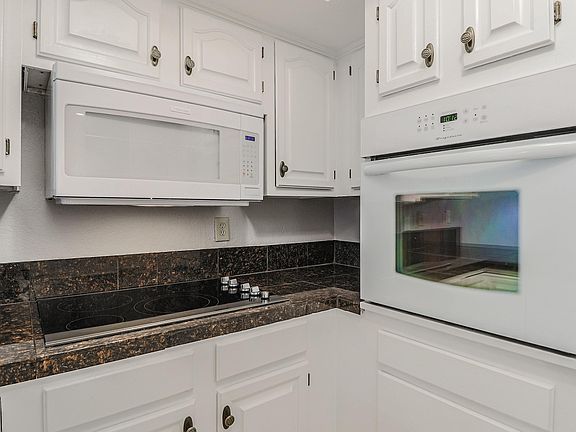 4th image of 17404 N 99th Ave Unit 140