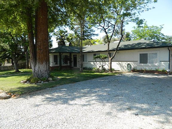 Driveway, house front