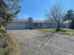 1715 Hull Rd, Medford, OR 97501