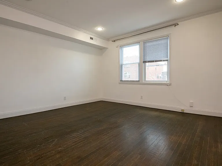 1821 Providence St NE #4 — Photo 11
