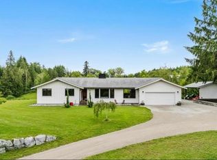 22125 102nd Ave, Langley, BC V1M3V3