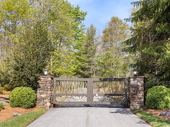 5th image of 92 Covered Bridge Road