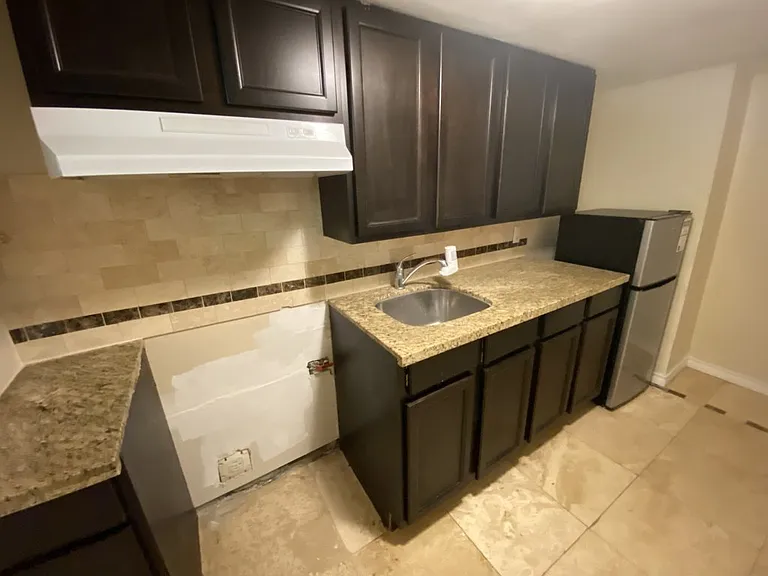 76 Eastwood Rd #X — Photo 23