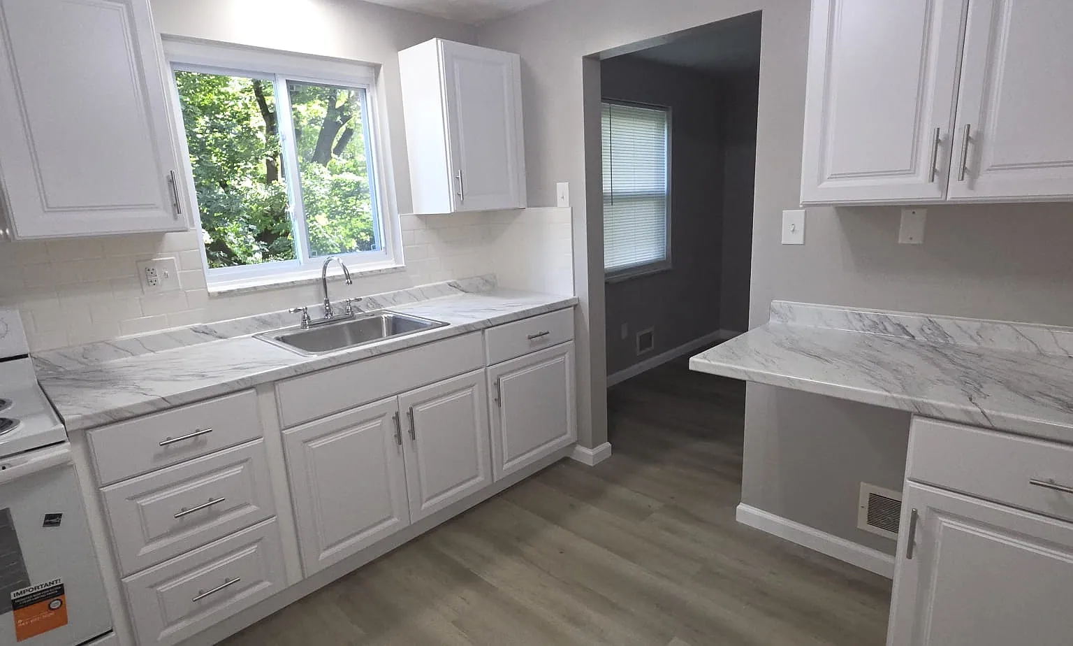 2 bed, 1000 sqft, $1,050 — Photo 4