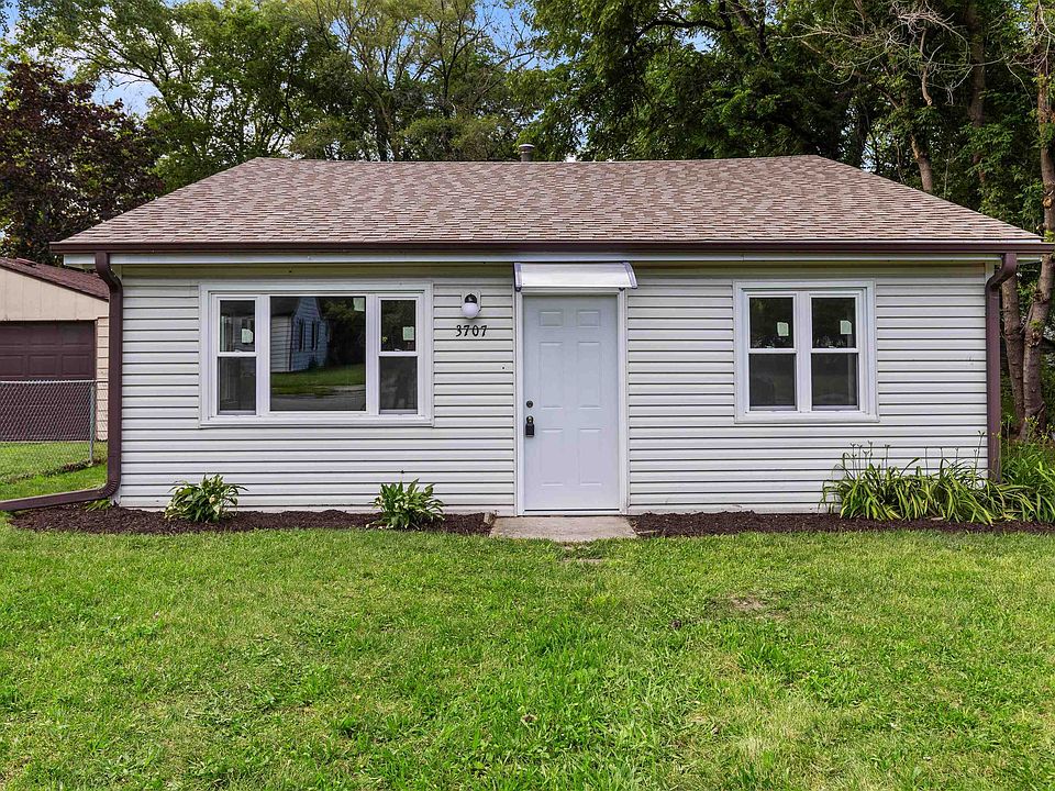 1st image of 3707 Blackstone Ave