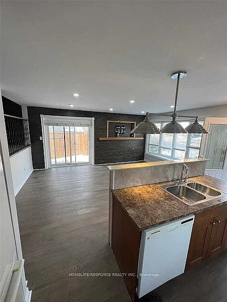 3 bed, $2,500 — Photo 3