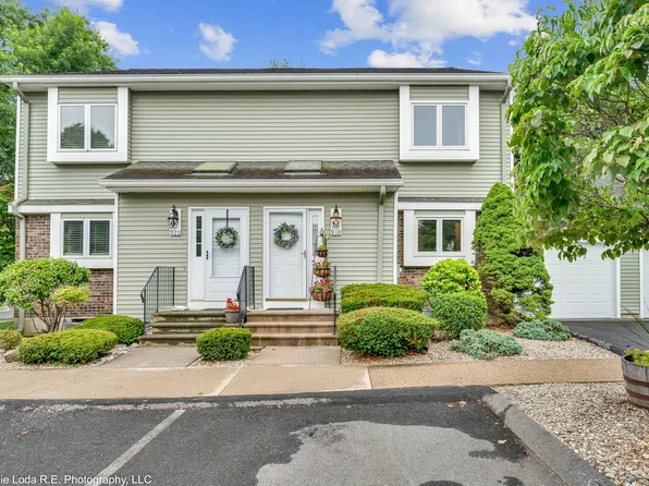 918 Sand Stone Drive #918, South Windsor, CT 06074