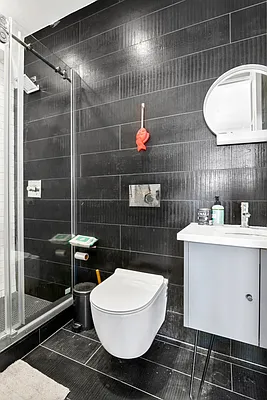 Rented by Compass | media 12