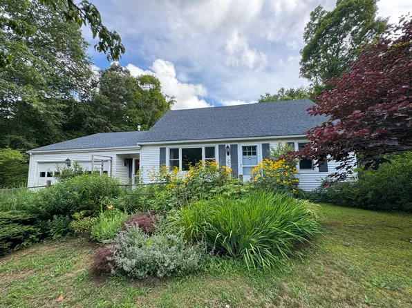 23 Mountain Road, Mansfield, CT 06250