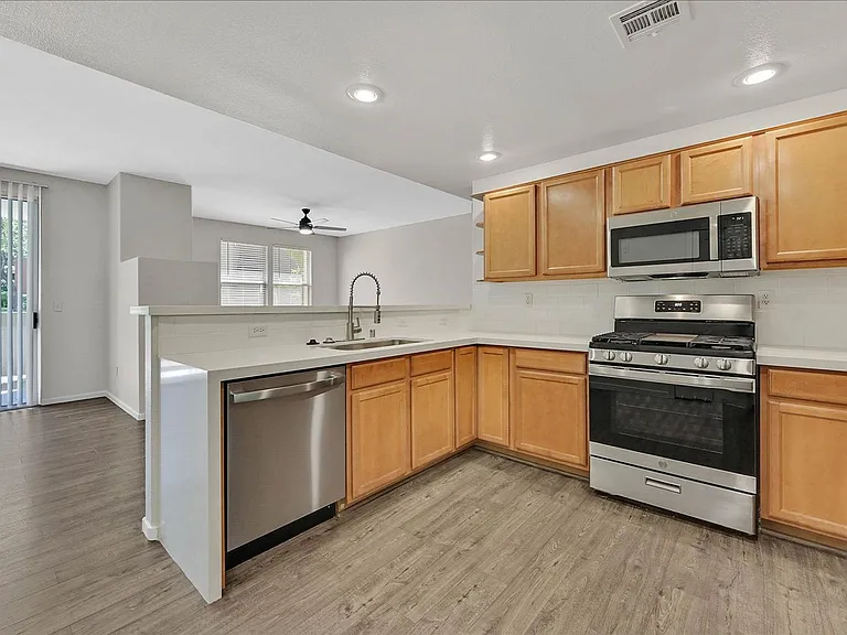 908 Domnus Ln #105 — Photo 12