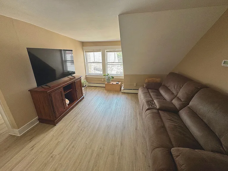 29 Central St #3 — Photo 5