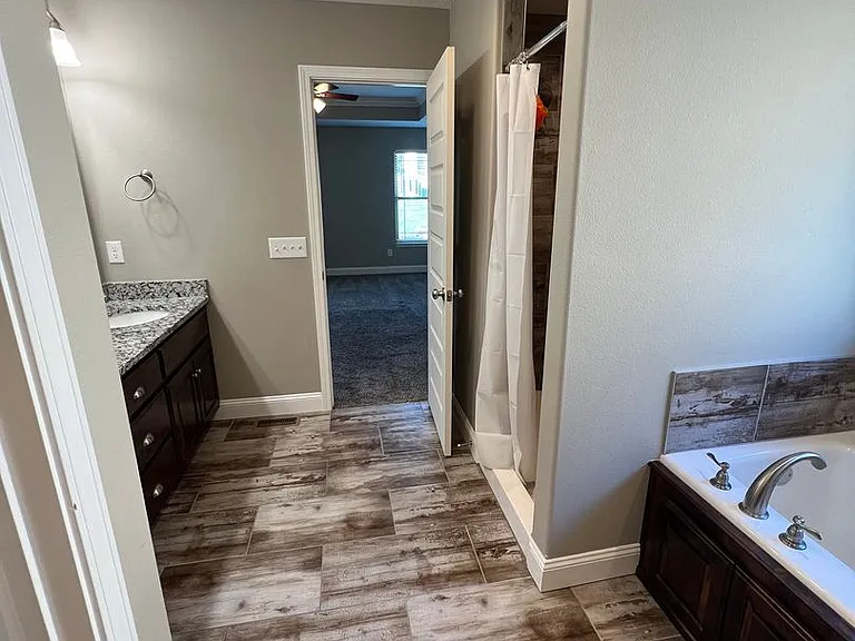 5353 S Twelve Oaks Rd — Photo 25
