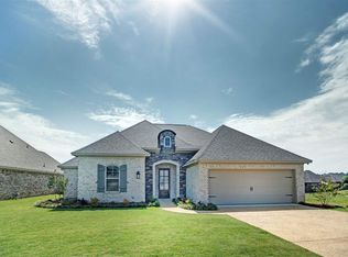 132 Emerald Dr, Brandon, MS 39047