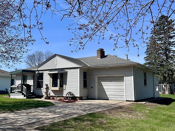 2nd image of 2934 Oak Ave