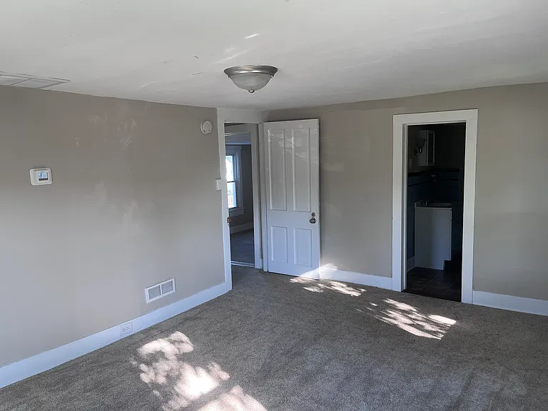 403 Delaware Ave — Photo 25