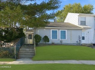 21 Potomac Court, Barnegat, NJ 08005