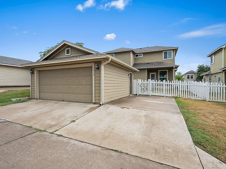1613 Corn Hill Ln — Photo 33