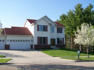 1516 Century Valley Rd NE, Rochester, MN 55906