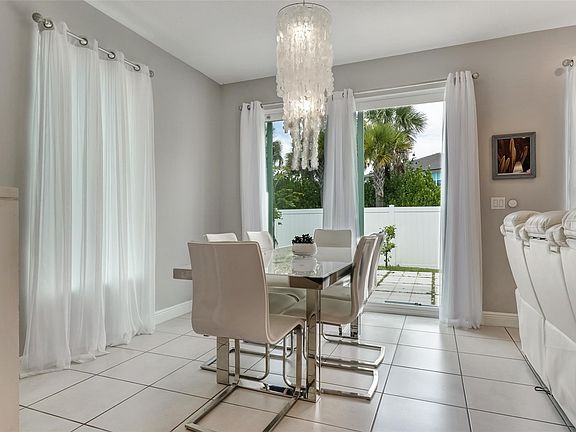 4th image of 4327 Veleiros Avenue #4327