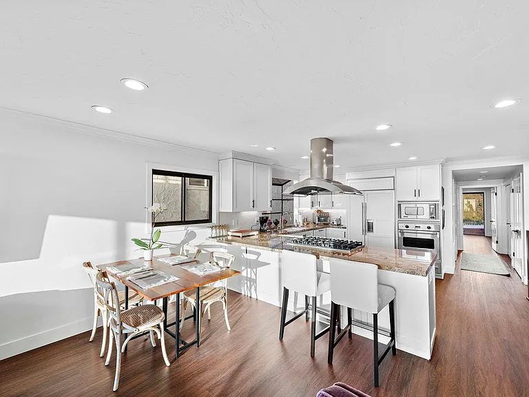 1274 La Mirada St — Photo 10