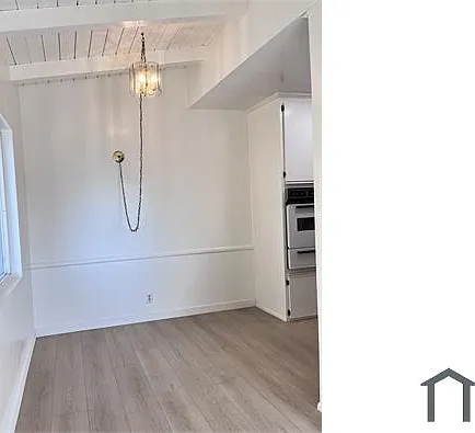 15045 Burbank Blvd #6 — Photo 13